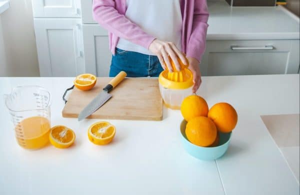 What Are The Benefits Of Using A Lemon Juicer?